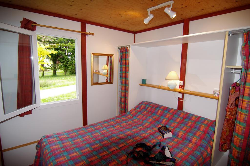 Le Clos Fleuri Hotel Medis Room photo